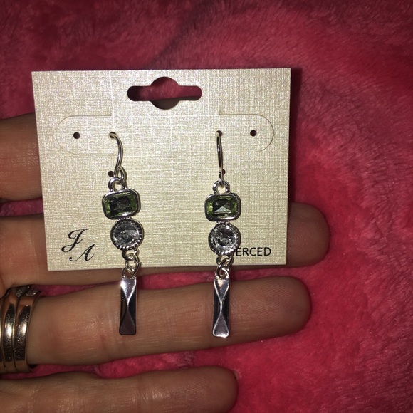 🆕Gorgeous dangle earrings NEW - Picture 5 of 8